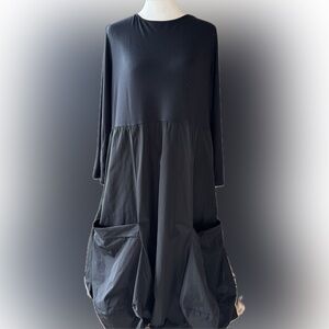 Women's Black Long Sleeve Pocket Dress